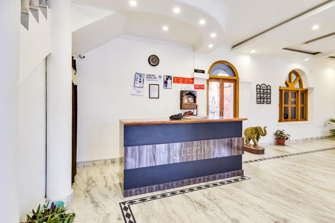 Capital O 23129 Chelsea Palace Khajurāho Exterior photo